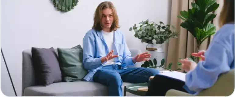 Person beim Bewerbungsgespräch