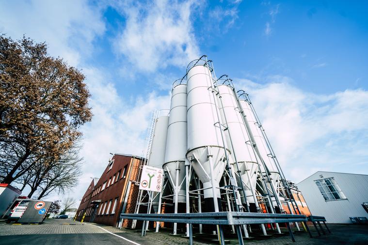 unsere Kunststoffsilos