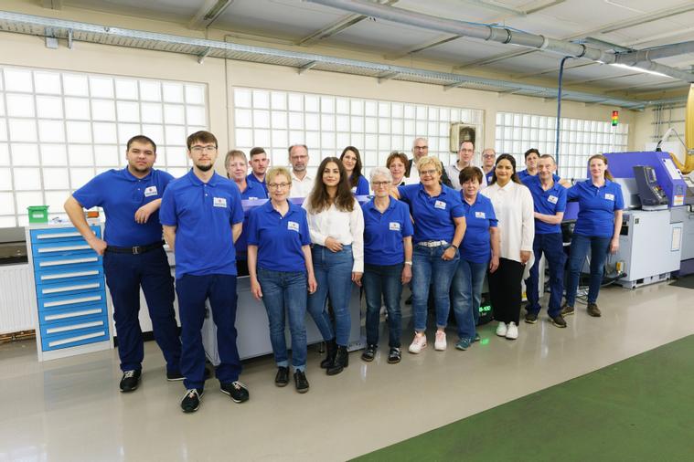 Alle Mitarbeiter; Drehmaschine