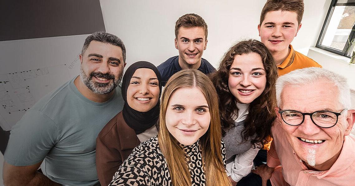 Company photo (1)