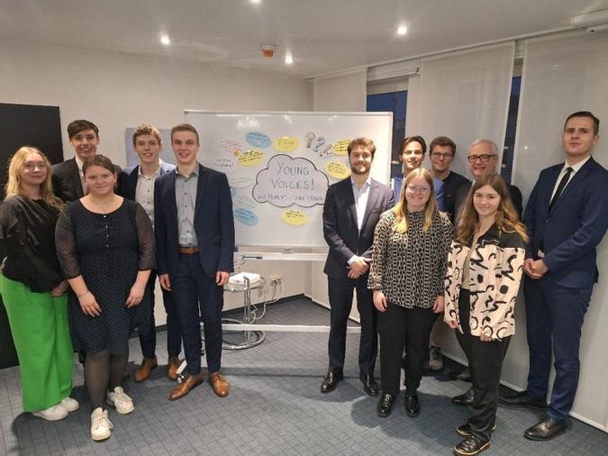 Die Stimmen unsere jungen Mitarbeitenden sind uns wichtig.