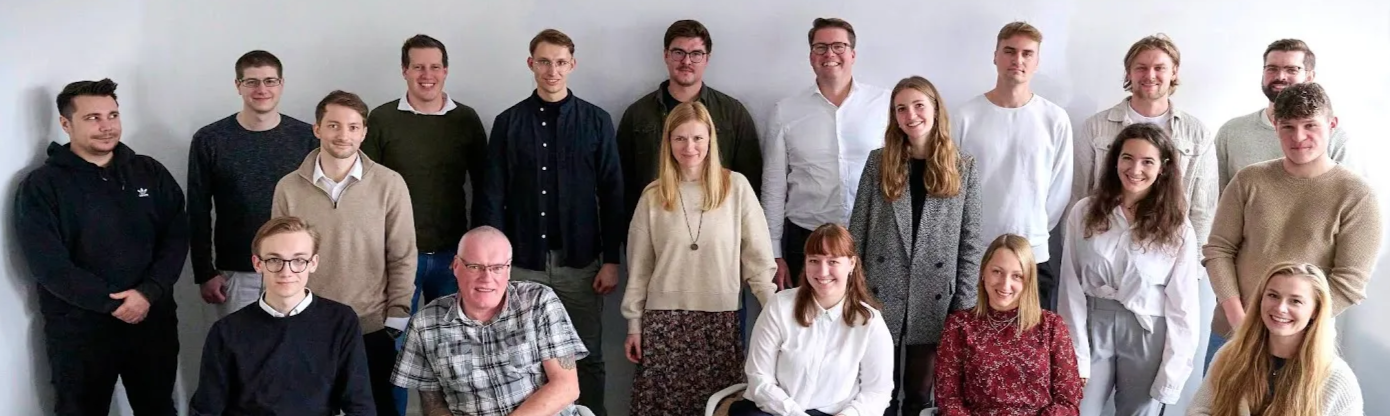 Ein Teil der Mitarbeiter*innen 