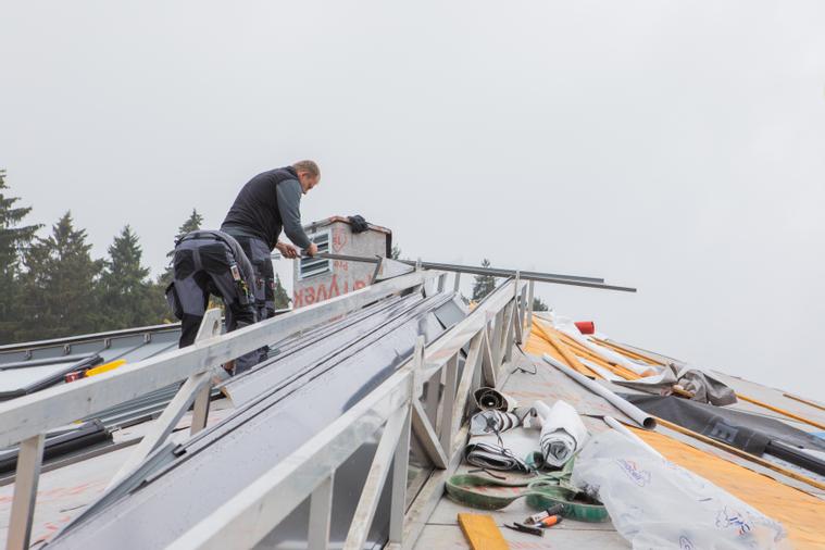 Baustelle - Metalldach - Stehfalz