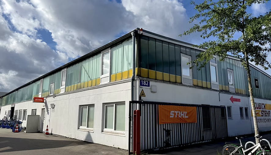 Außenbereich Traditionsunternehmen Dubick und Stehr