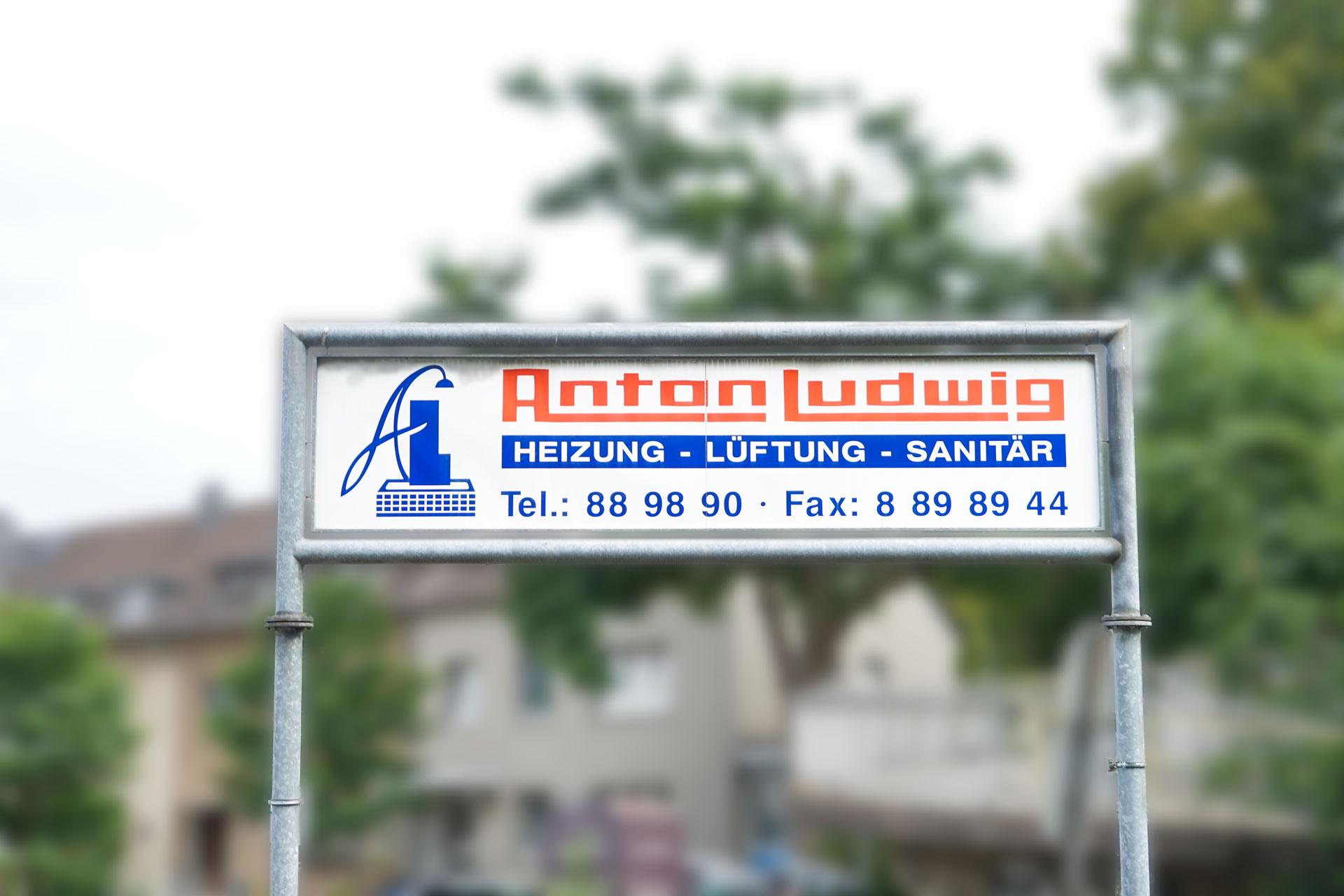 Schild am Eingang