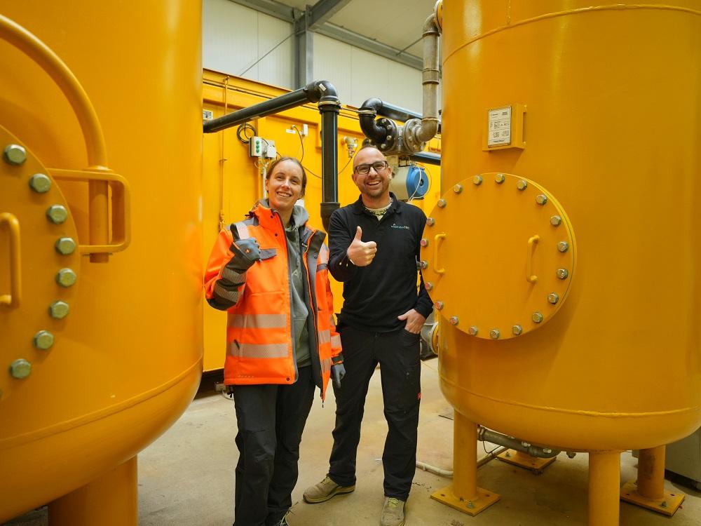 Wir sind Teil des Teams, Arbeitsumgebung, Wasser-Filteranlage