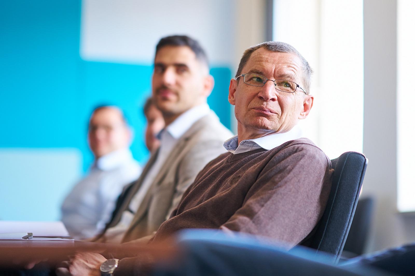 Meeting im Besprechungsraum