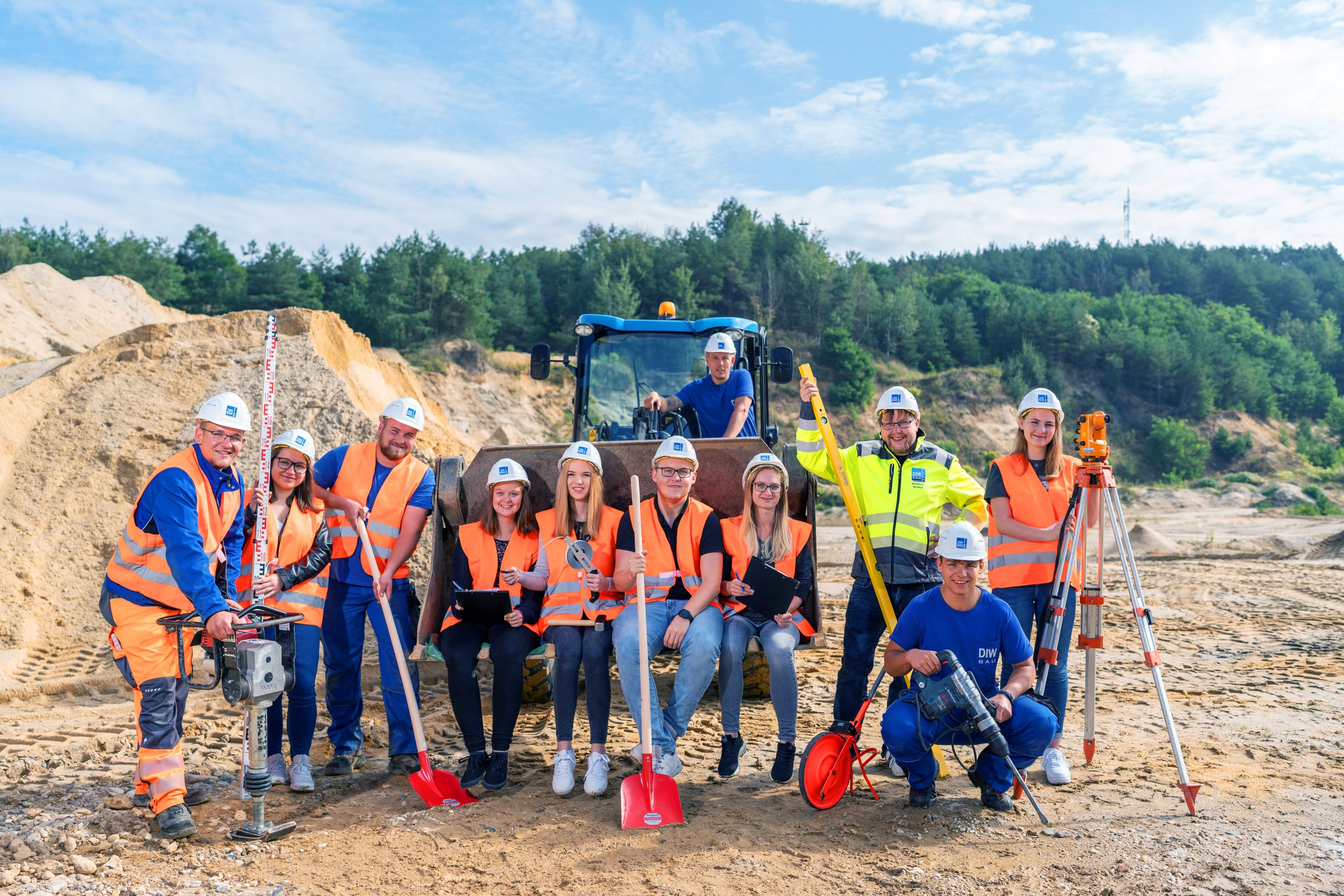 DIW_Mitarbeitende auf einer Baustelle