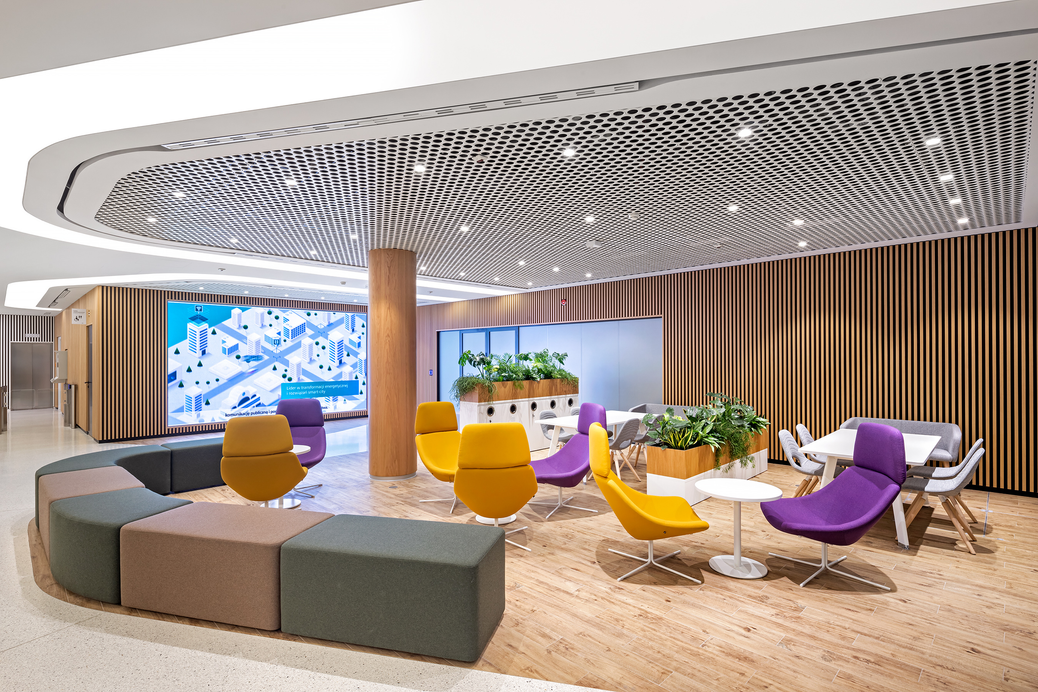 Designdecke LOOP, Siemens Warschau