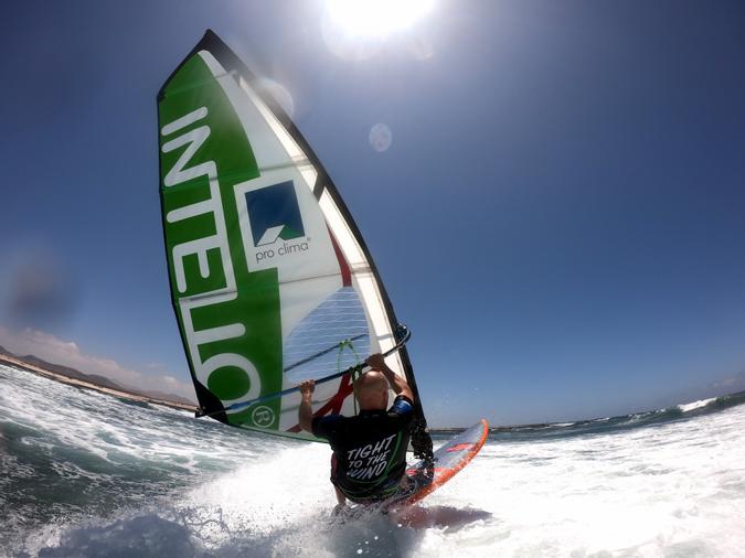 Intello Surfer