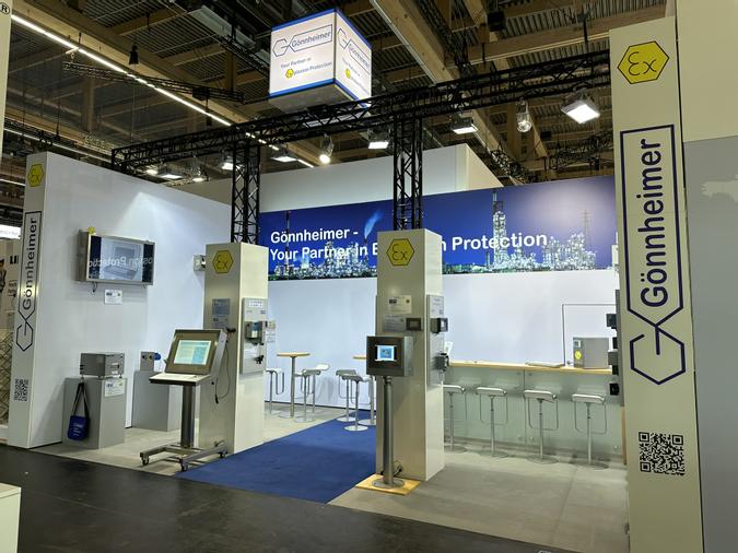 Messestand mit Produktübersicht auf der ACHEMA 2024