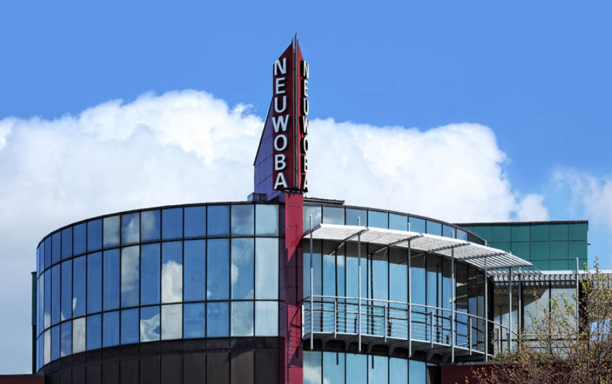 header-image