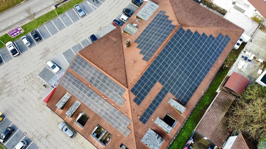 Fertig installierte Photovoltaikanlage eines Kunden