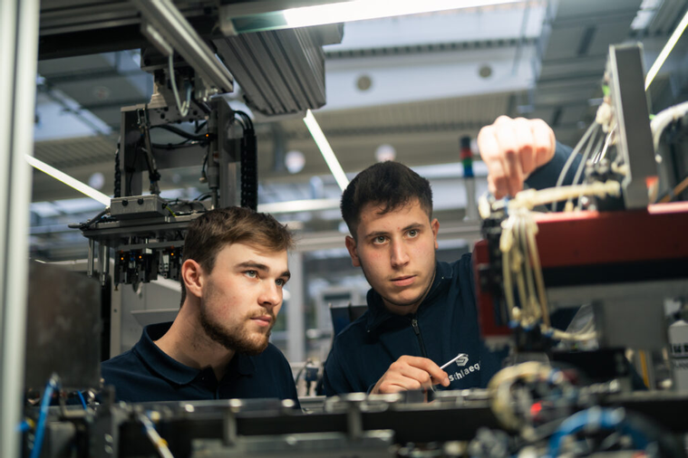 Einstellen eines Handlings zur automatisierten Verarbeitung