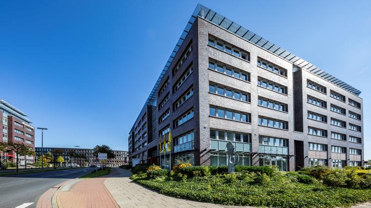 Hier siehst du unser Unternehmensgebäude. Wir sind im 6. Stock.