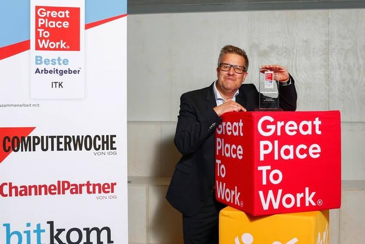 Great Place To Work - der Chef Markus Balzuweit freut sich über die Auszeichnung - und wir freuen uns auch!